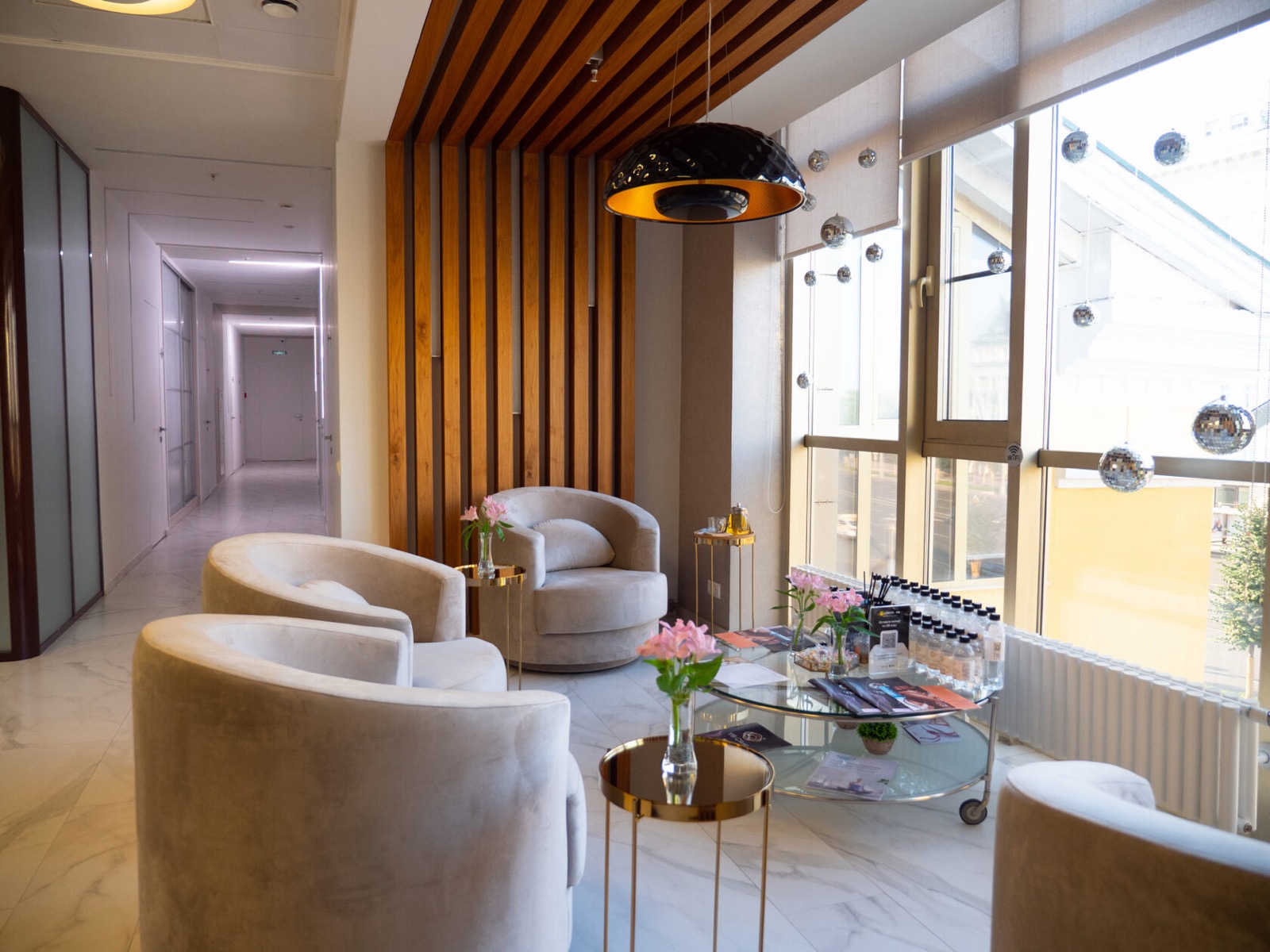 Интерьер YB Clinic